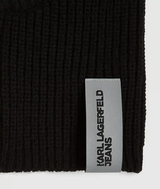 Stickad balaclava Stickad balaclava