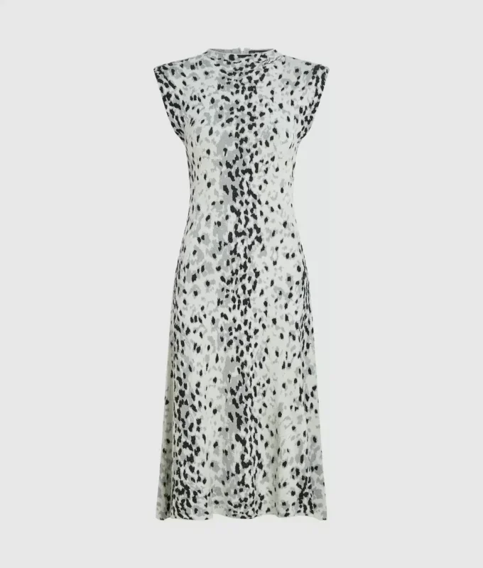 Stickad klänning med snöleopardmönster