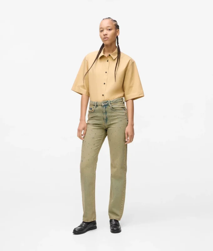 STRAIGHT JEANS MED HÖG MIDJA OCH NAGLAR
