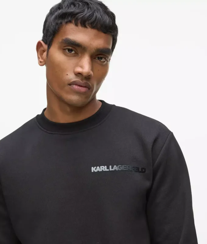 Sweatshirt med rund hals och sammetlogotyp