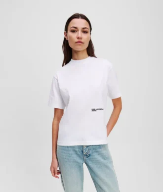 T-SHIRT MED BLOMMÖMTAL
