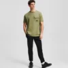 T-SHIRT MED BRÖSTFICKA T-SHIRT MED BRÖSTFICKA