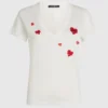 T-shirt med hjärtan och V-ringning T-shirt med hjärtan och V-ringning