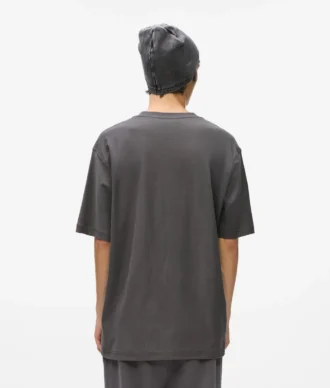 T-shirt med insidan utåt