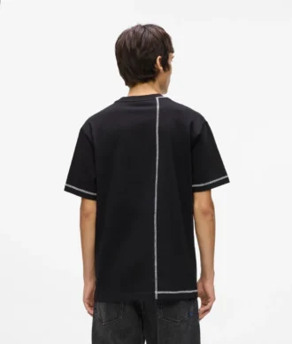 T-shirt med kontrastsömmar