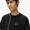 T-shirt med kontrastsömmar T-shirt med kontrastsömmar