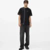 T-shirt med kontrastsömmar T-shirt med kontrastsömmar