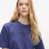 T-shirt med konturlogotyp T-shirt med konturlogotyp