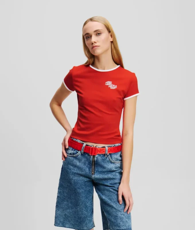 T-SHIRT MED KORT ÄRMAR T-SHIRT MED KORT ÄRMAR