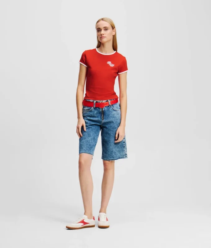 T-SHIRT MED KORT ÄRMAR T-SHIRT MED KORT ÄRMAR