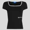 T-SHIRT MED KVADRATISK HALS T-SHIRT MED KVADRATISK HALS