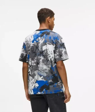 T-shirt med målarfärgseffekt över hela ytan
