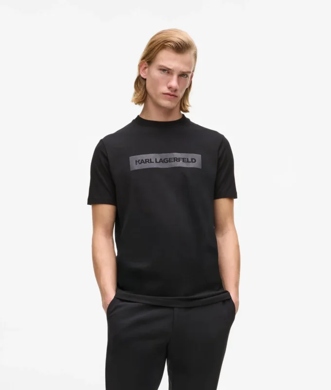 T-shirt med satinlogotyp T-shirt med satinlogotyp