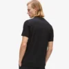 T-shirt med satinlogotyp T-shirt med satinlogotyp