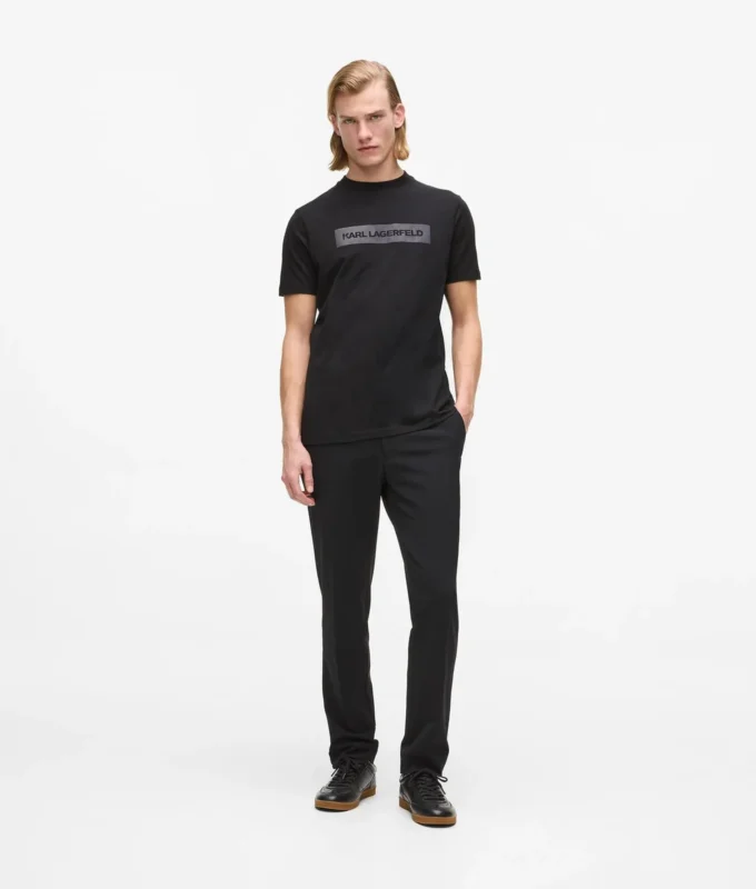 T-shirt med satinlogotyp T-shirt med satinlogotyp