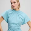 T-SHIRT MED ZIP-DETALJ T-SHIRT MED ZIP-DETALJ