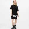 T-shirtklänning med logotyp