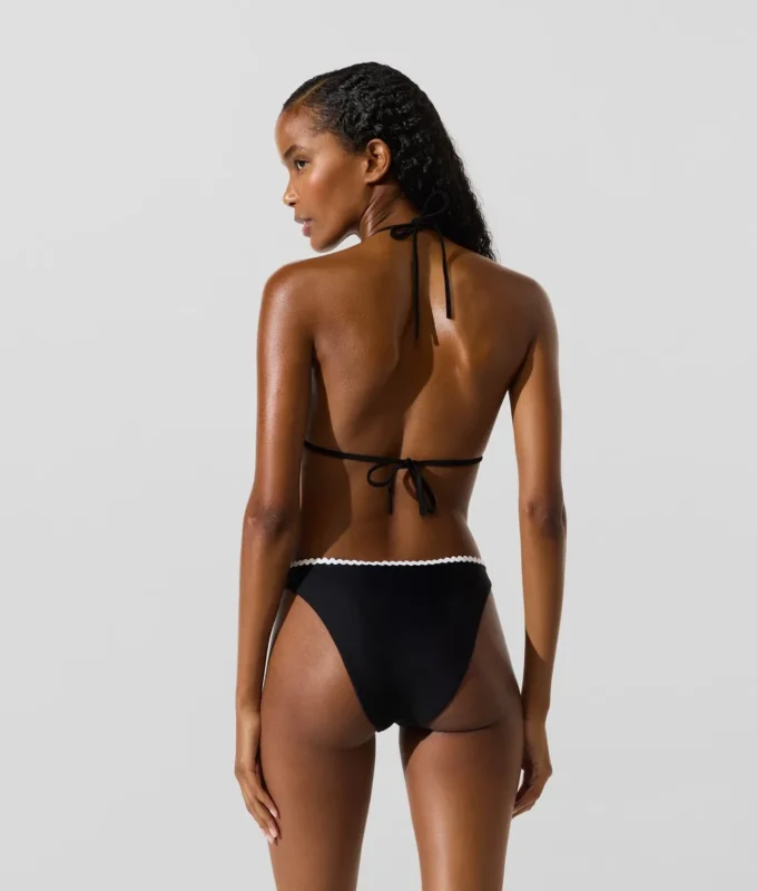 Triangelbikinitopp med vågig kant Triangelbikinitopp med vågig kant