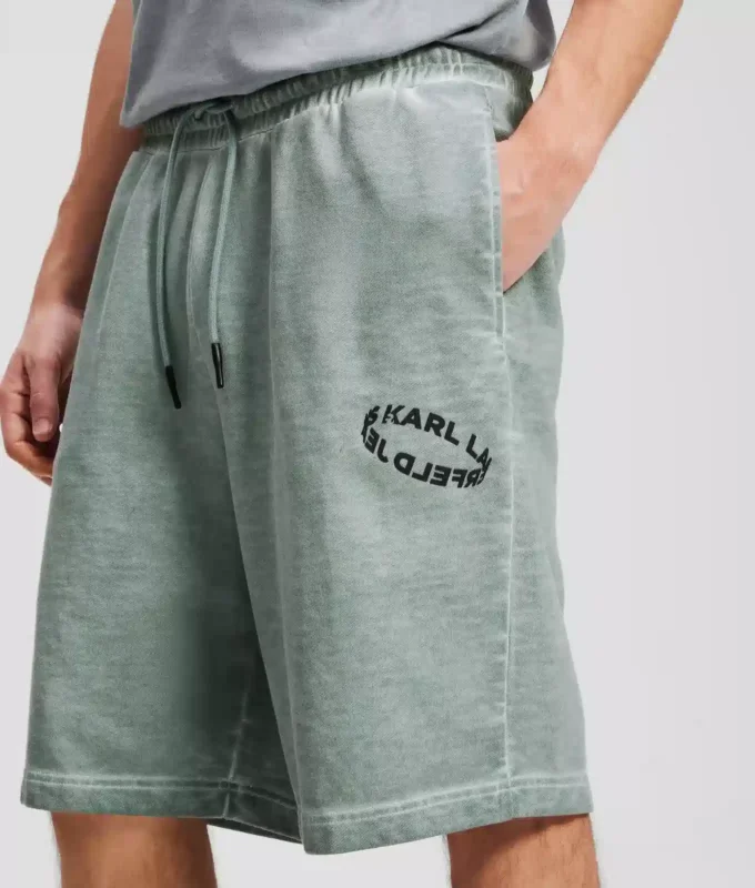 TVÄTADE SWEATSHORTS