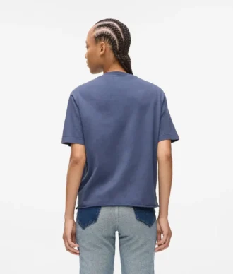 Tvättad T-shirt med logo