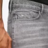 Tvättade raka jeans