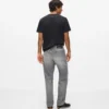 Tvättade raka jeans