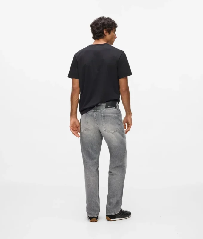 Tvättade raka jeans