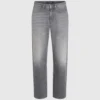 Tvättade raka jeans