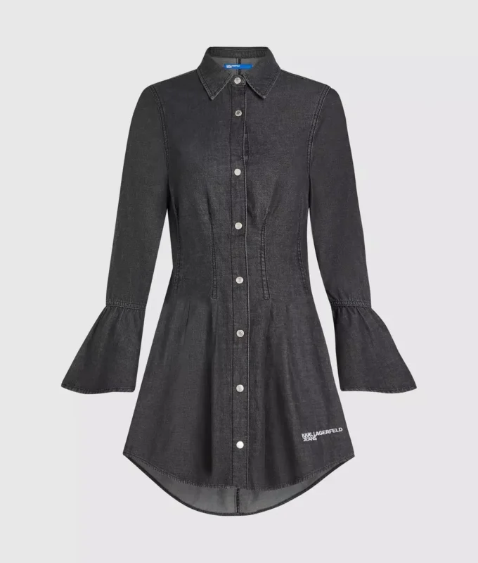 Utställd denimklänning