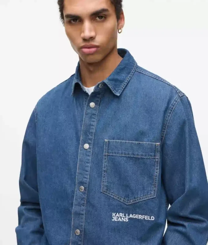 Vanlig denimskjorta Vanlig denimskjorta